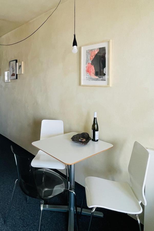 Cozy Apartment - Citycentre - Freeparking - Selfcheck-In Lipótszentmiklós Kültér fotó